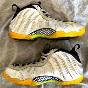 Air Foamposite One “Metallic Camo”